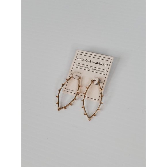Melrose Jewelry - Melrose & Market Gold Tone Oval Hoop Earrings